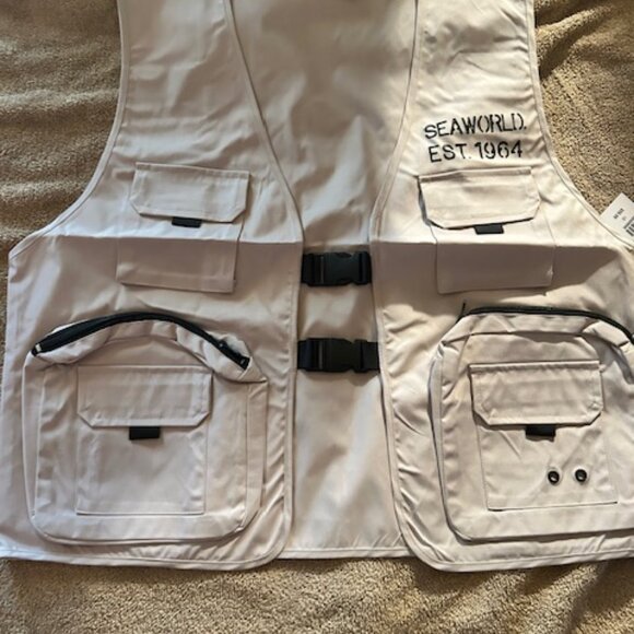 Sea World Vest Large NEW - Picture 1 of 6